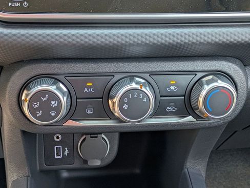 New 2025 Nissan Kicks Play S image 20