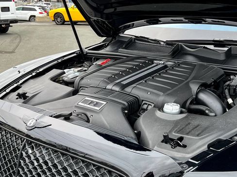 Used 2017 Bentley Bentayga image 50
