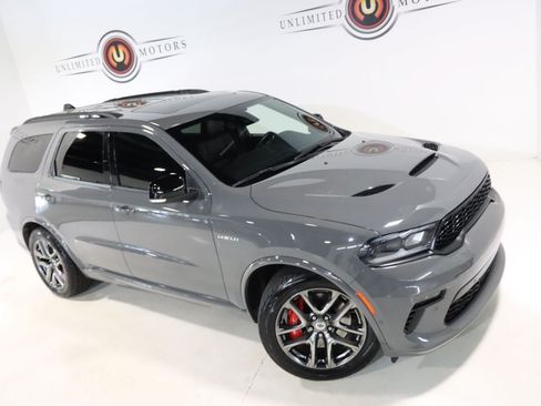 Used 2023 Dodge Durango R/T AWD/4WD image 7