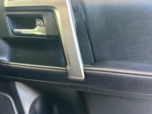 Used 2019 Toyota 4Runner SR5 AWD/4WD image 20