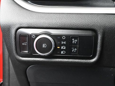 Used 2023 Ford Explorer XLT w/ Equipment Group 202A AWD/4WD image 29