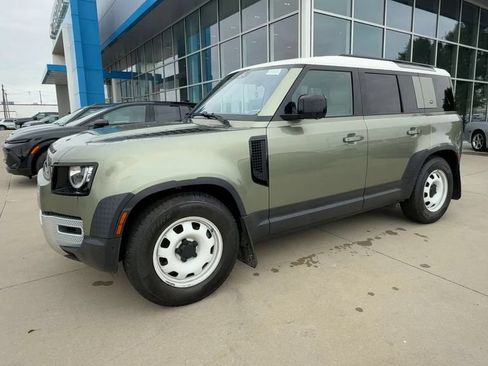 Used 2020 Land Rover Defender 110 AWD/4WD image 4
