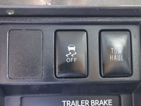 Used 2018 Toyota Tundra SR5 w/ TRD Off Road Package image 27