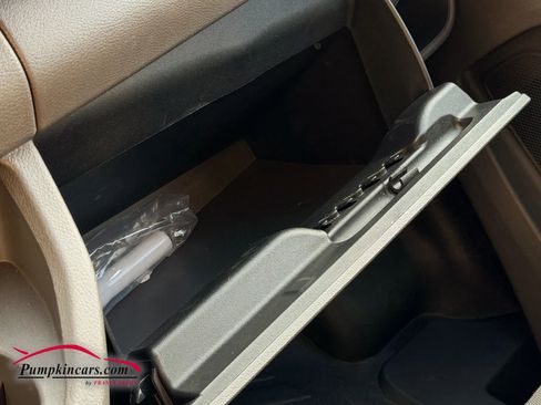 Used 2024 Ford Transit 250 Low Roof w/ Exterior Upgrade Package image 26