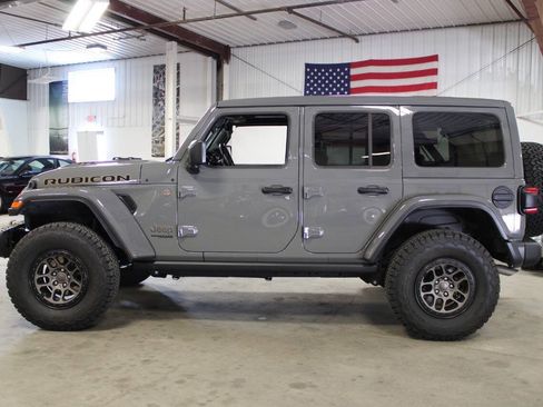 Used 2022 Jeep Wrangler Unlimited Rubicon w/ Xtreme Recon 35" Tire Package AWD/4WD image 3
