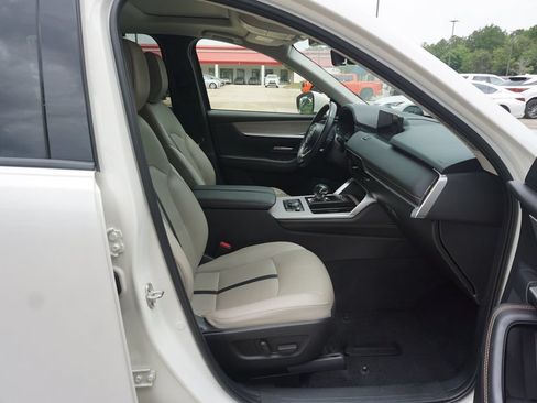 Used 2024 MAZDA CX-90 3.3 Turbo w/ Preferred Plus AWD/4WD image 19