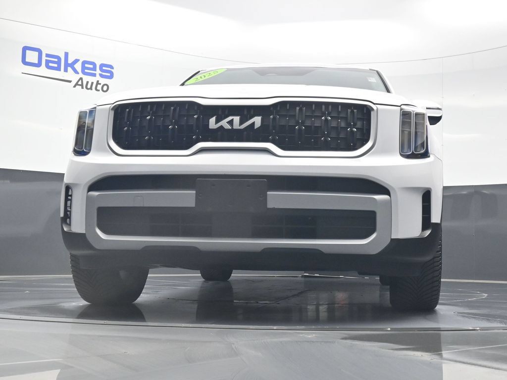 Used 2025 Kia Telluride EX w/ EX Captain's Chair Package FWD image 42