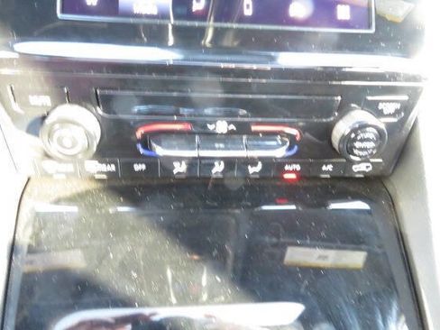 Used 2024 Jeep Grand Cherokee L Laredo image 23