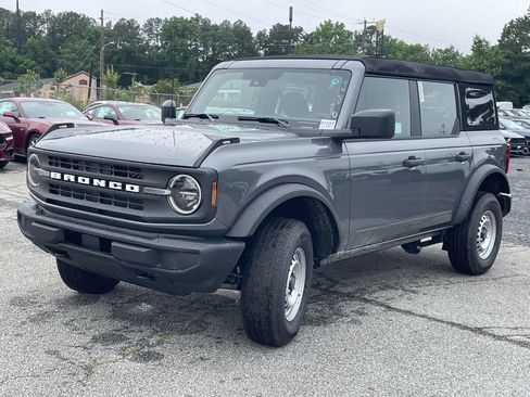 New 2025 Ford Bronco 4-Door image 3