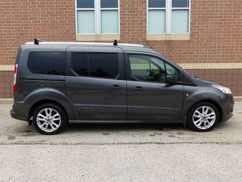 Used 2016 Ford Transit Connect XLT FWD image 11