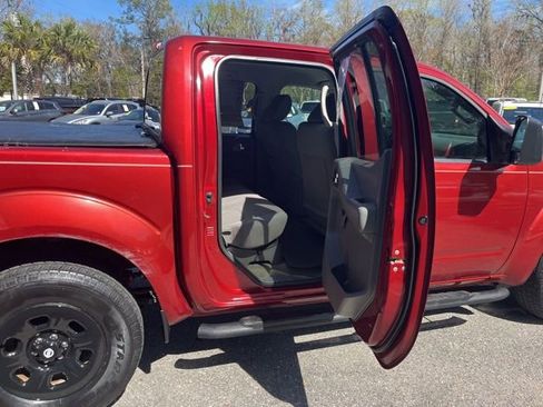 Used 2015 Nissan Frontier S image 10
