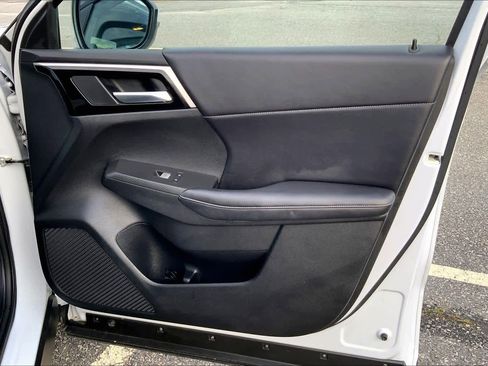 Used 2024 Mitsubishi Outlander SE FWD image 22