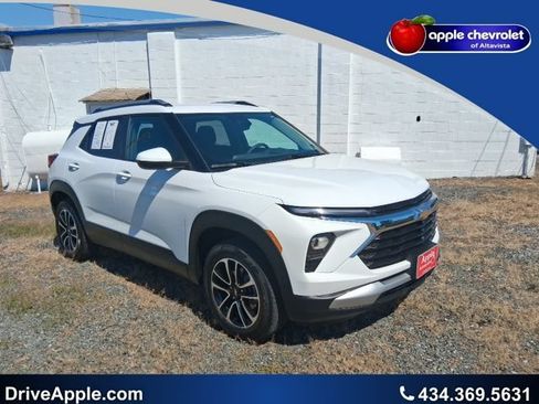 Used 2025 Chevrolet TrailBlazer LT AWD/4WD image 1