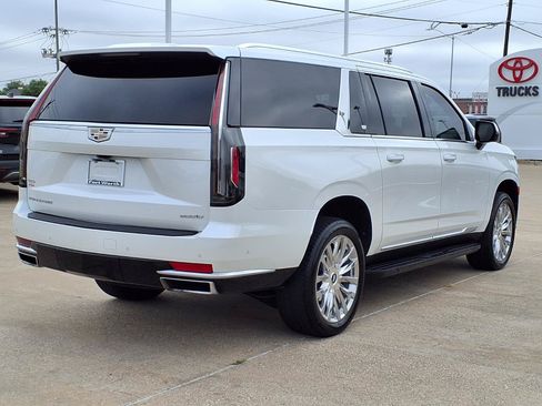 Used 2024 Cadillac Escalade ESV Premium Luxury w/ LPO, Floor Liner Package AWD/4WD image 9