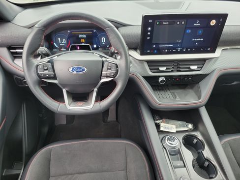 Certified 2025 Ford Explorer ST AWD/4WD image 4