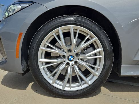 Used 2024 BMW 330i Sedan w/ Premium Package image 12