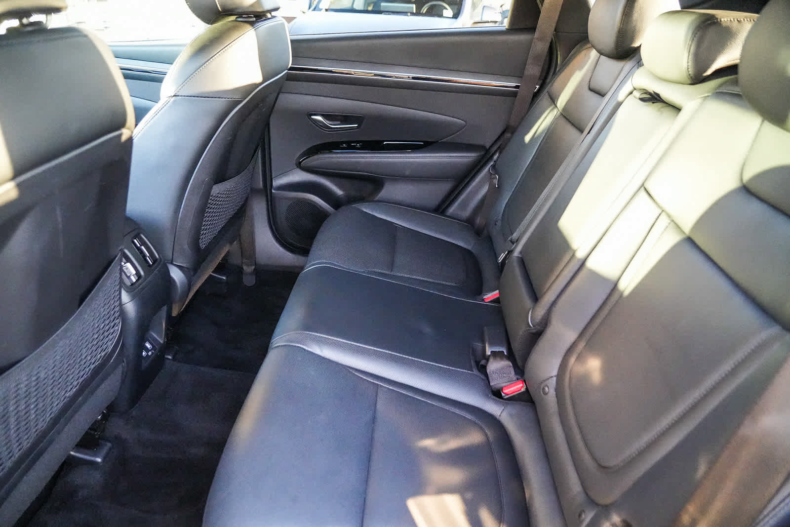 Used 2024 Hyundai Tucson Limited AWD/4WD image 19