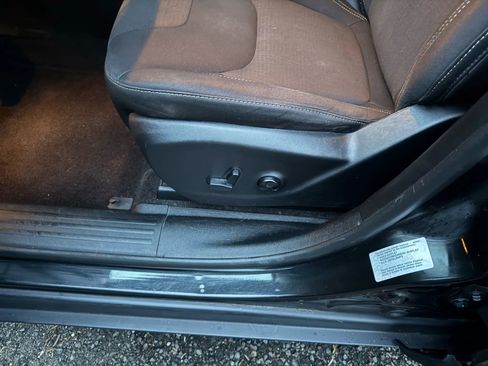 Used 2016 Jeep Cherokee Latitude w/ Comfort & Sound Group image 31