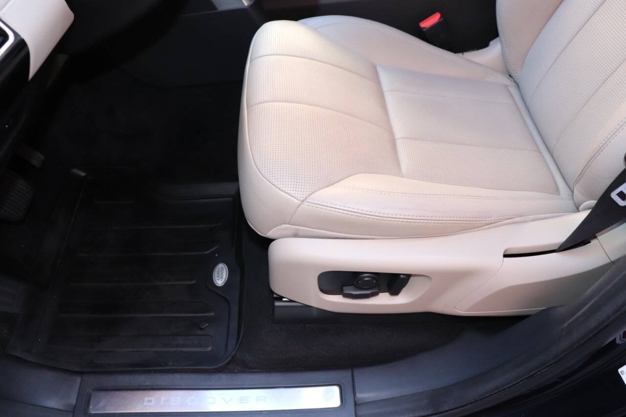 Used 2018 Land Rover Discovery HSE AWD/4WD image 18