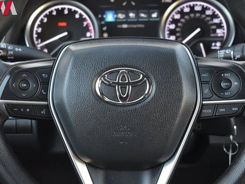 Used 2022 Toyota Camry LE image 16