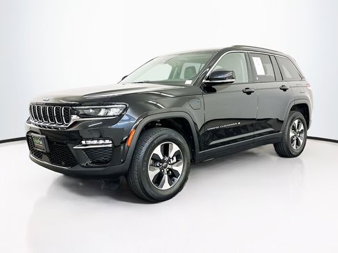 Used 2023 Jeep Grand Cherokee 4WD 4xe w/ Luxury Tech Group II image 3