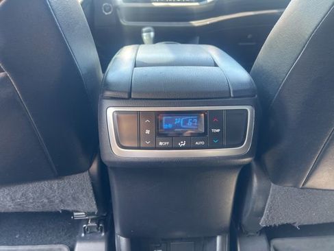 Used 2017 Toyota Highlander SE image 20