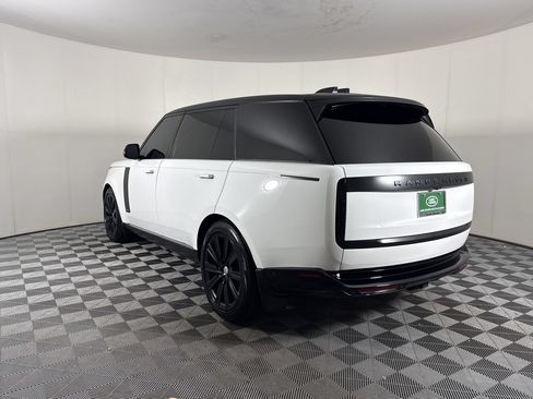 Used 2025 Land Rover Range Rover Long Wheelbase Autobiography AWD/4WD image 3