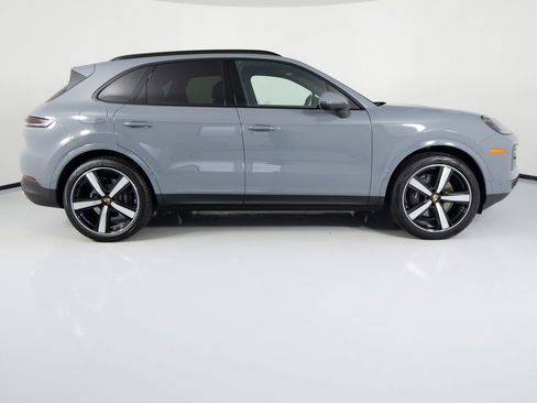 New 2026 Porsche Cayenne image 11