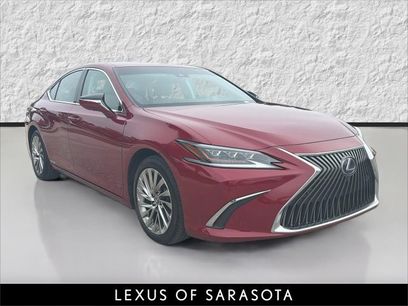 Used 2021 Lexus ES 300h Ultra Luxury w/ Accessory Package 2