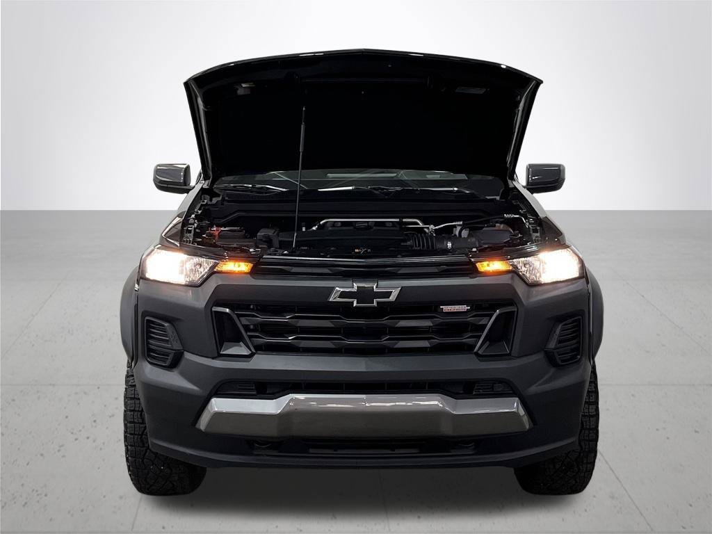 Certified 2025 Chevrolet Colorado Trail Boss AWD/4WD image 5