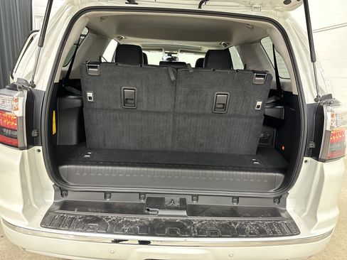 Used 2018 Toyota 4Runner Limited image 33