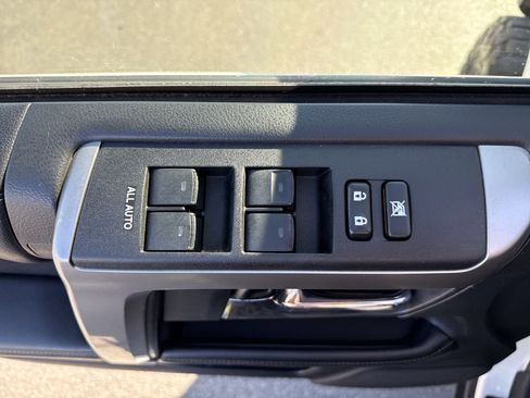 Used 2016 Toyota 4Runner SR5 image 14