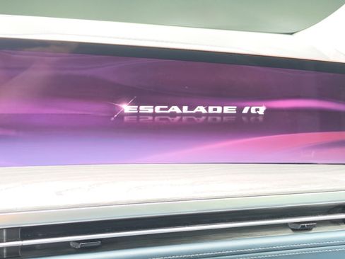 Used 2025 Cadillac Escalade IQ Luxury 2 w/ LPO, Premium Carpet Package AWD/4WD image 12