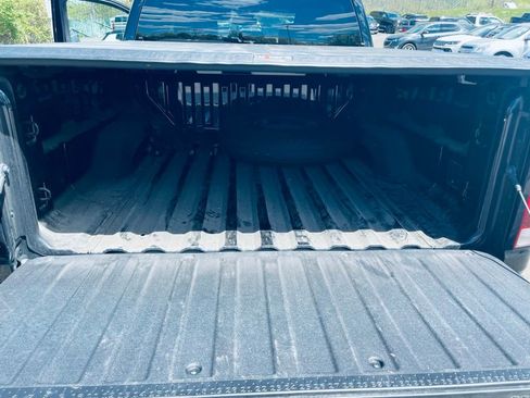 Used 2023 Chevrolet Colorado LT RWD image 13