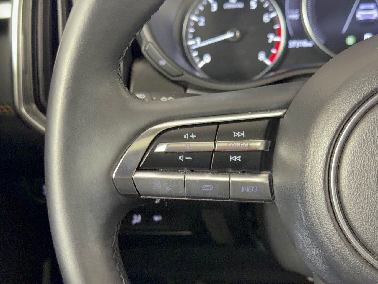 Used 2025 MAZDA CX-50 AWD 2.5 S w/ Premium Plus Pkg image 18