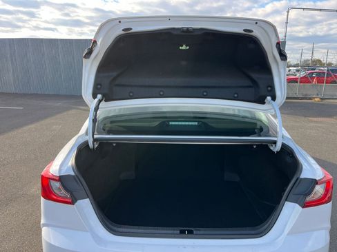 Used 2025 Toyota Camry LE image 30