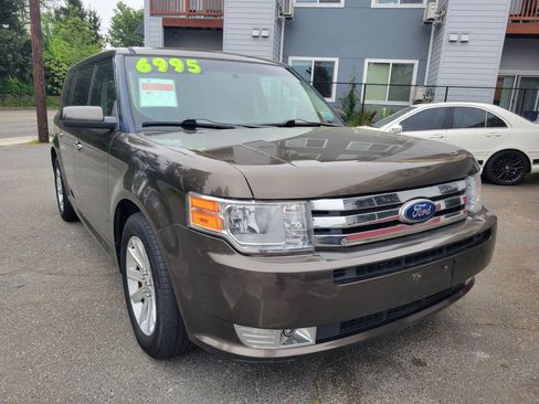 Used 2011 Ford Flex SEL FWD image 3