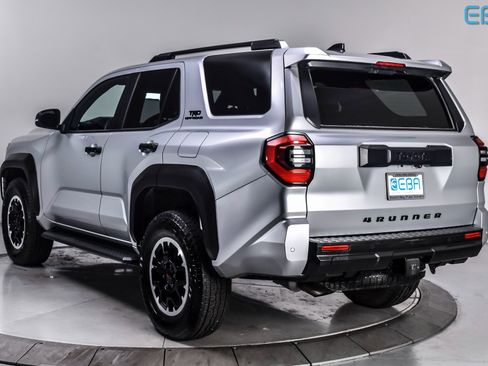 Used 2025 Toyota 4Runner TRD Off-Road image 4