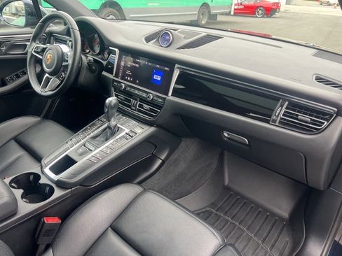 Used 2021 Porsche Macan S image 29