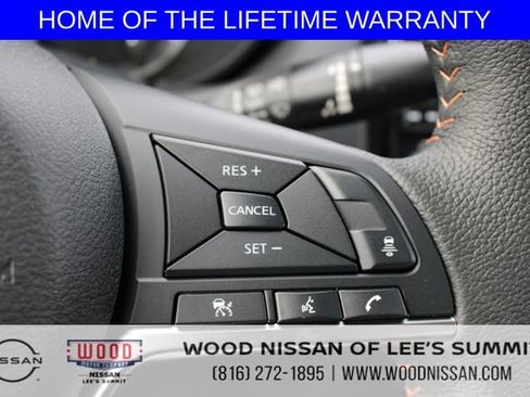 New 2025 Nissan Versa SR w/ Trunk Package image 23