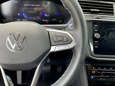 Used 2023 Volkswagen Tiguan SE FWD image 20