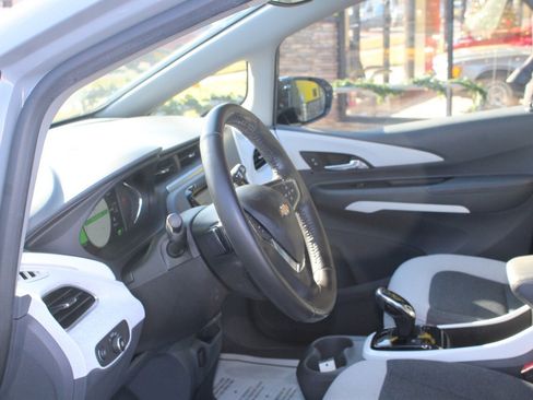 Used 2019 Chevrolet Bolt LT FWD image 15