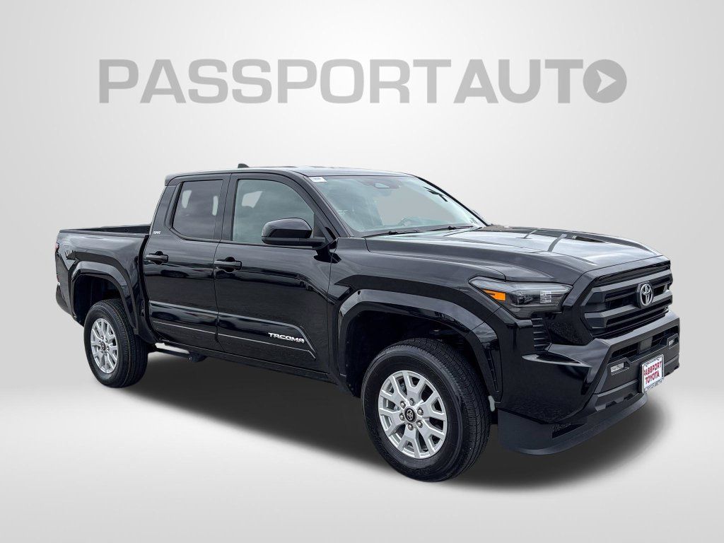 Certified 2025 Toyota Tacoma SR5 AWD/4WD image 11