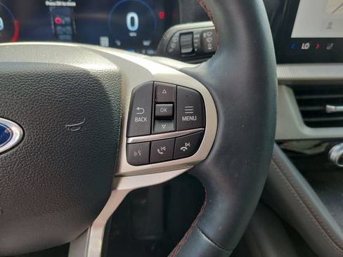 Certified 2025 Ford Explorer Active w/ Active Comfort Package RWD image 25