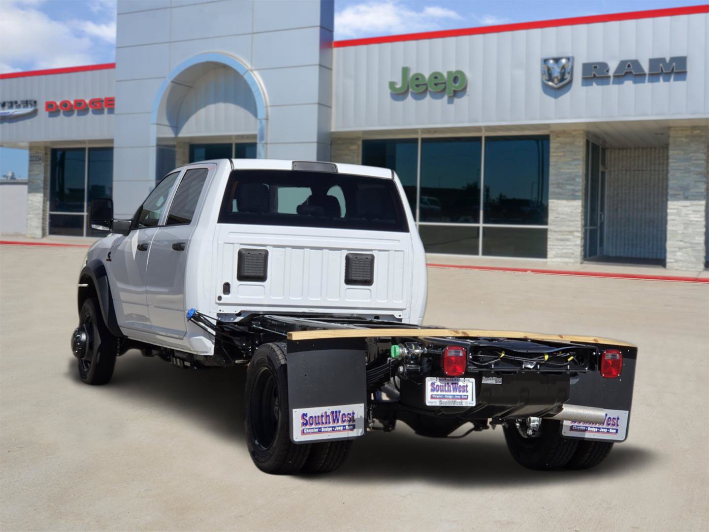 New 2027 RAM 5500 Tradesman AWD/4WD image 4