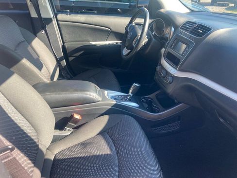 Used 2016 Dodge Journey SE w/ Flexible Seating Group FWD image 5