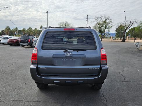 Used 2006 Toyota 4Runner 4WD image 4