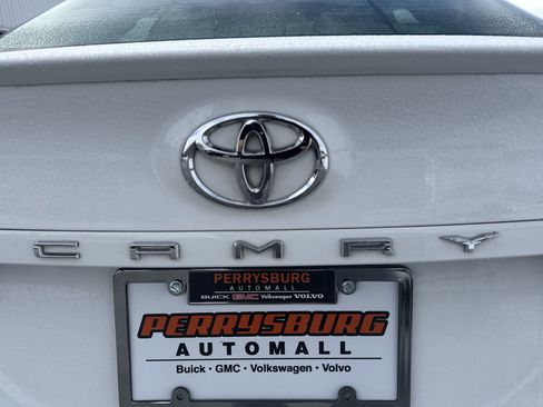 Used 2021 Toyota Camry SE image 32