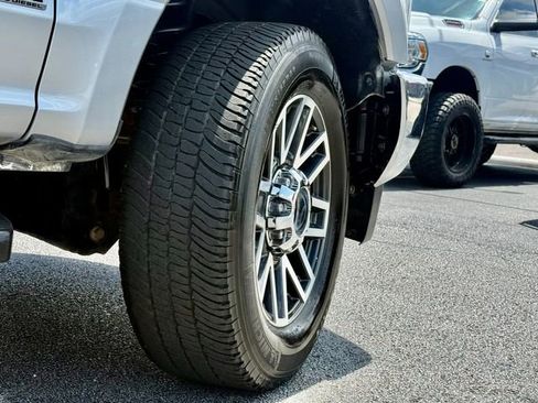 Used 2019 Ford F250 Lariat w/ Lariat Value Package image 27