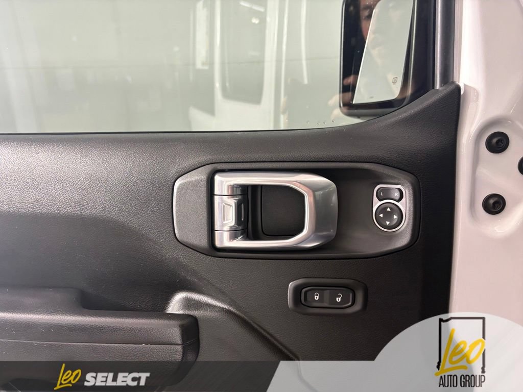 Used 2021 Jeep Wrangler Unlimited Sport AWD/4WD image 17